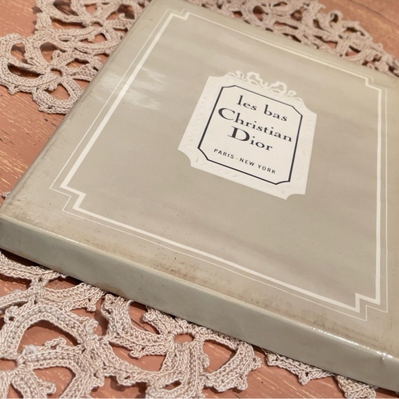 🌺 Vintage Les Bas Christian Dior Stockings Desoie SLEEK SILVER Sz 10.5 💅🏼 - Picture 7 of 9